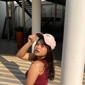 Meet your Posher, Khemika